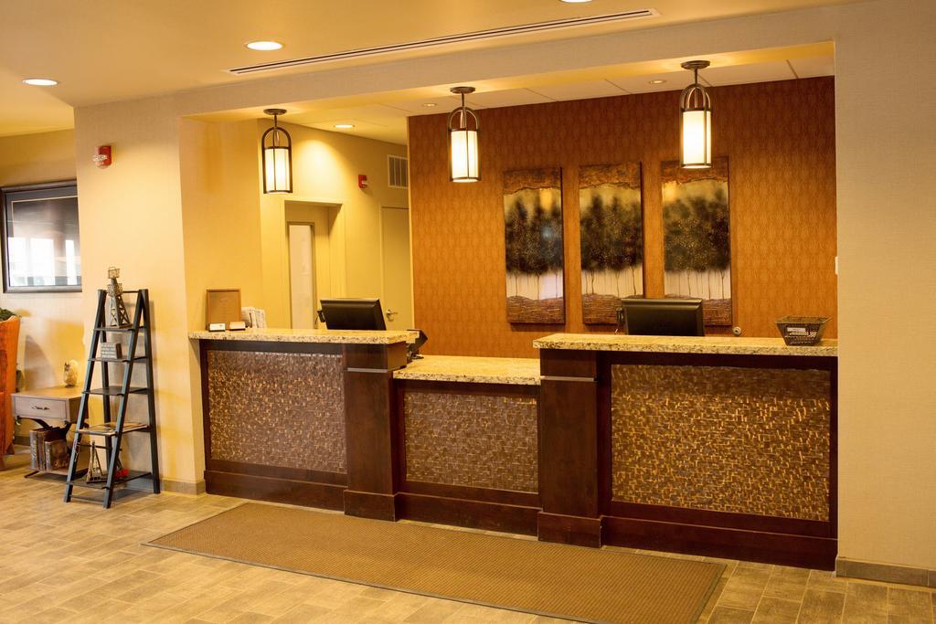Little Missouri Inn & Suites New Town Ngoại thất bức ảnh