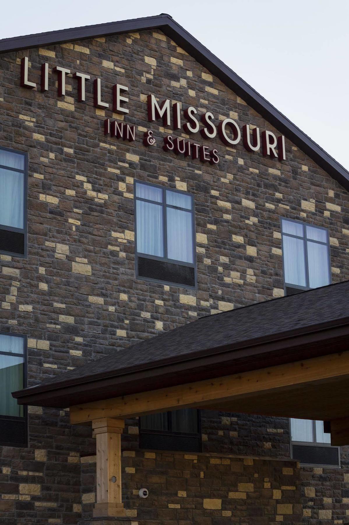 Little Missouri Inn & Suites New Town Ngoại thất bức ảnh